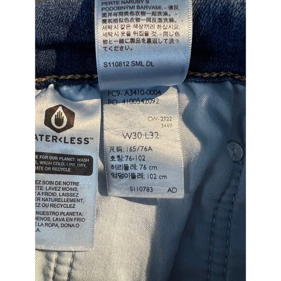 Levi's Jeans High Rise Flare 726 Medium Wash Denim Boho Western Casual Trendy - Picture 7 of 8